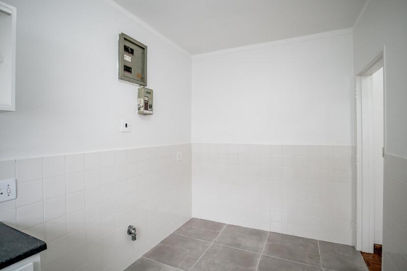 To Let 1 Bedroom Property for Rent in Wynberg Upper Western Cape